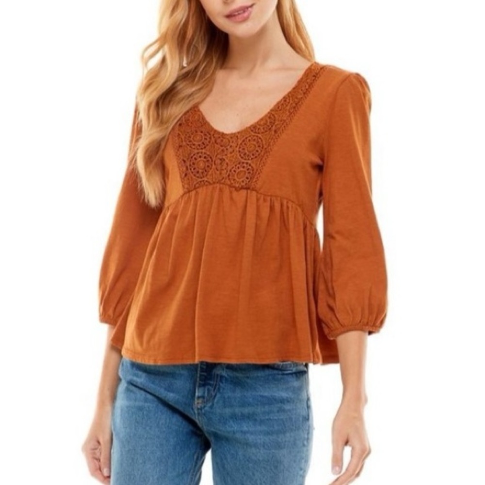 Derek Heart Ginger Lace Trim V-Neck Peplum Top. Size L